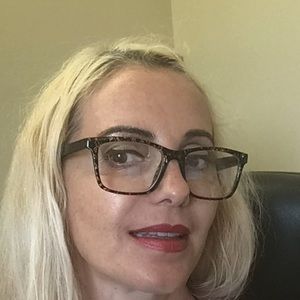 Meet your Posher, Luminita